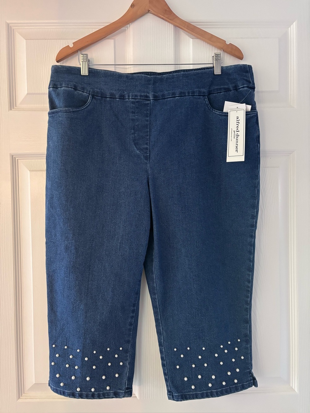 Alfred Dunner Dark Blue Denim Cropped Jeans with Pearl Hem